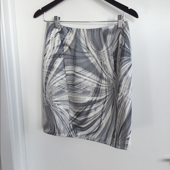 Lida Baday   Gray / Crean Mini Skirt Size 2 $50 - Picture 5 of 11